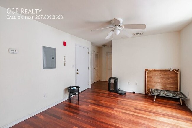 Building Photo - 2 Bed West Philadelphia Apartment