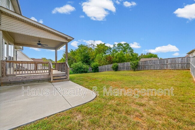 Building Photo - 415 Glenstone Springs Dr