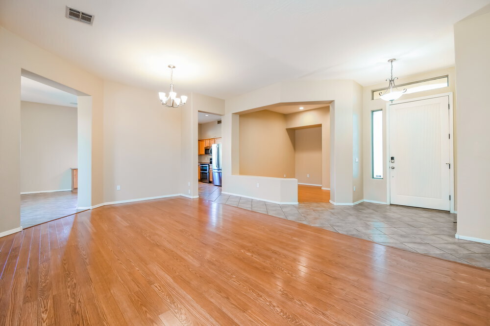 Building Photo - 1714 S Colonial Dr