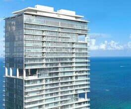 Building Photo - 18501 Collins Ave