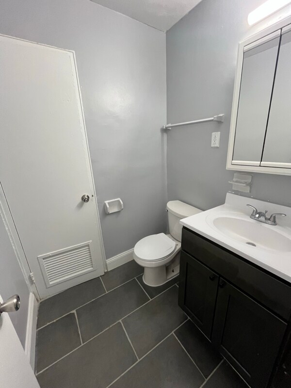 Building Photo - 56 S Munn Ave