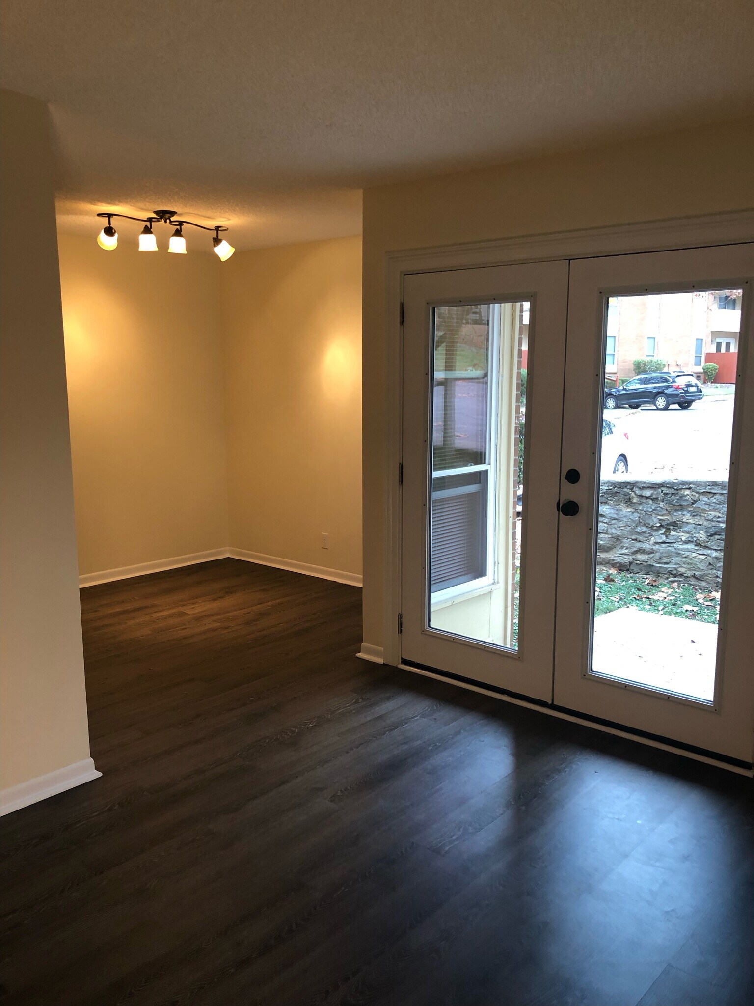 Living Room To Dining Room - 515 Basswood Ave