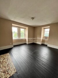 Building Photo - 218 Kearsarge St