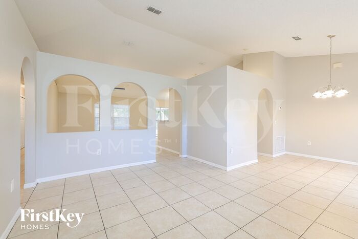 Building Photo - 468 Dove Dr