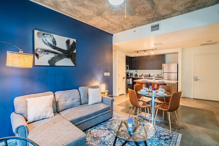 Building Photo - 915 N 4th St