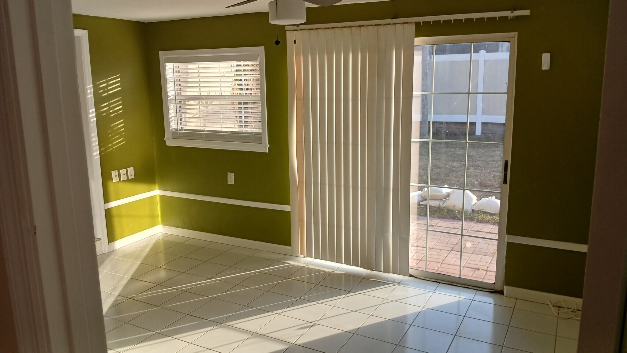Bedroom 3 Has split air - 2286 Sherwood Dr