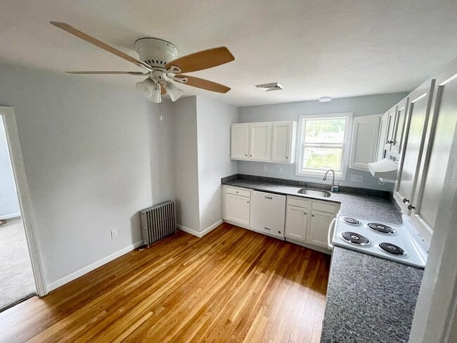 Building Photo - 2 Snowling Rd