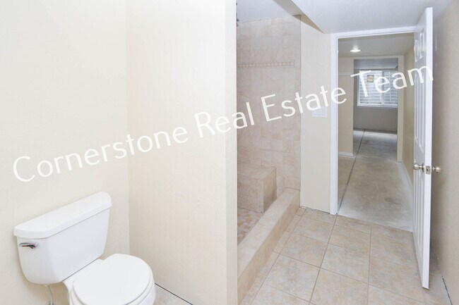 Building Photo - 5406 Gentle Wind Rd