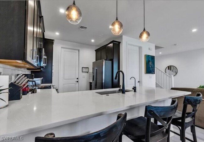 Building Photo - 7580 Carnegie Way