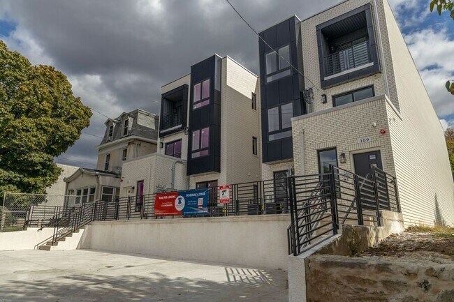 Building Photo - 109 N 63rd St