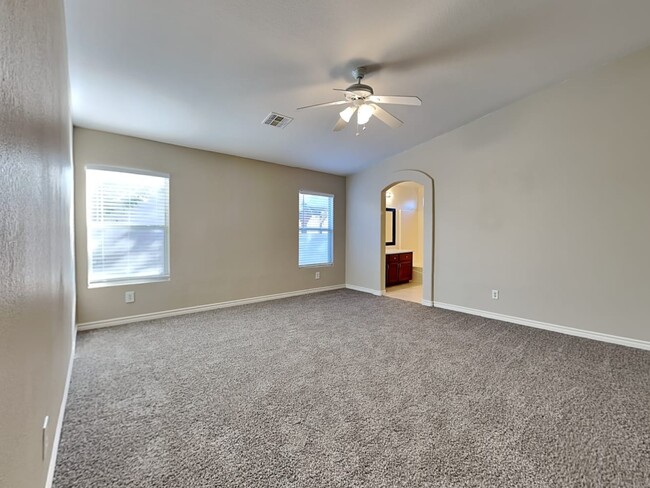Building Photo - 4921 Sapphire Light St