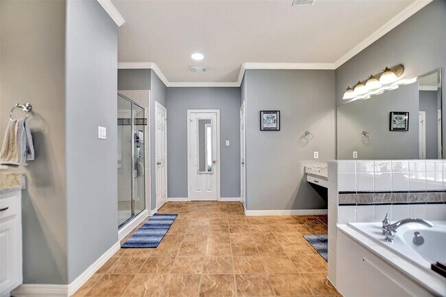 Building Photo - 1119 Sopris Dr