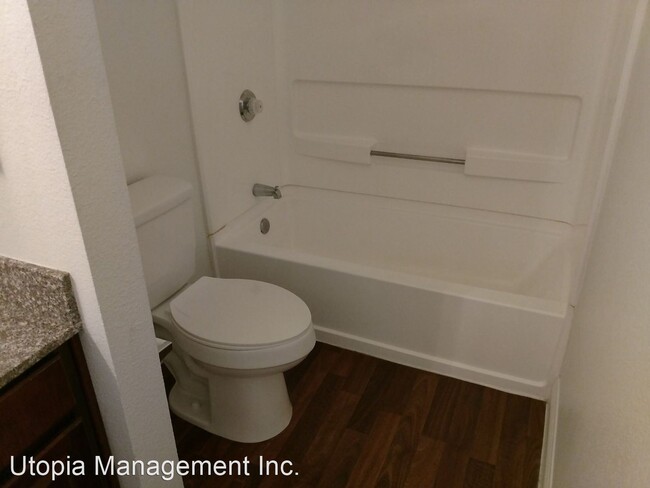 Building Photo - 3 br, 2 bath House - 2801 N. Rainbow Blvd....