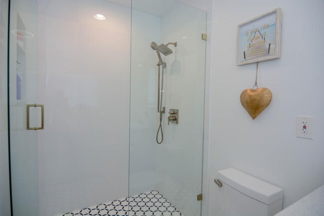 Building Photo - 3396 Pebble Pl
