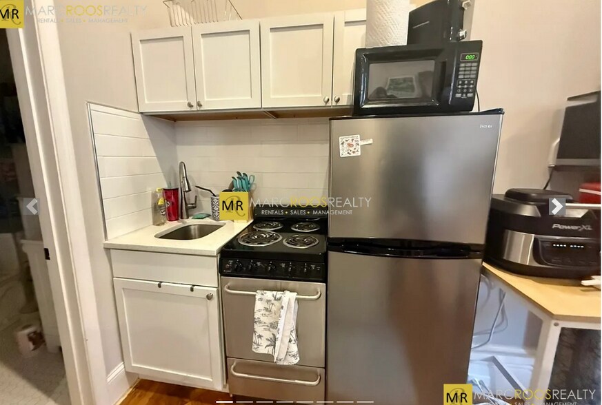 Building Photo - 219 Beacon St