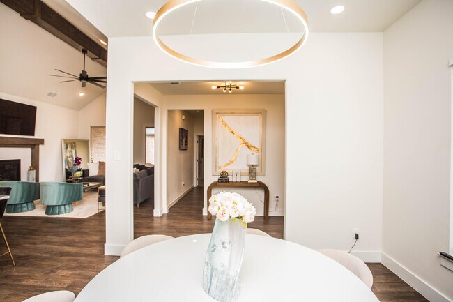 Building Photo - 12009 Upton Ave