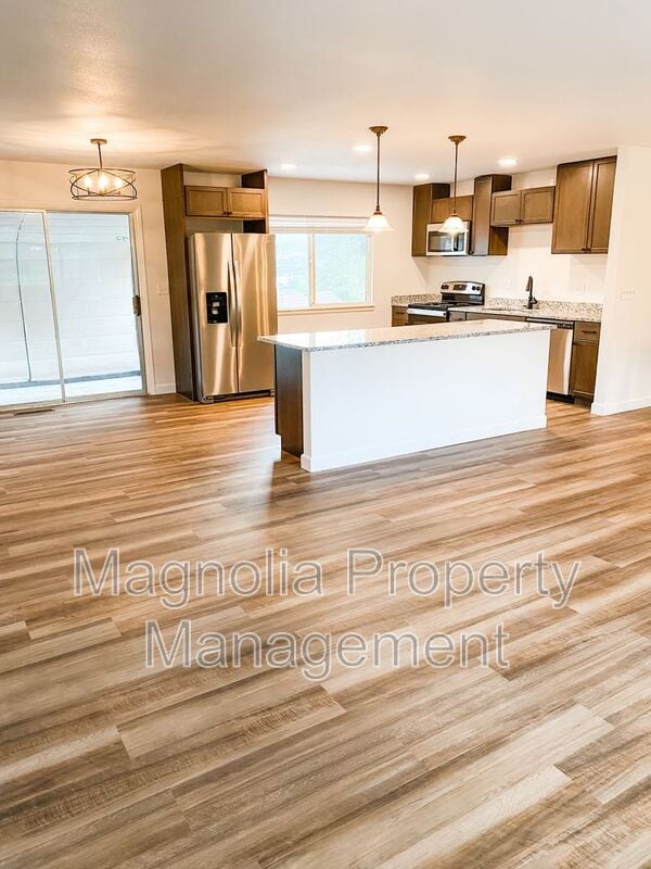 Building Photo - 1187 Applewood Dr