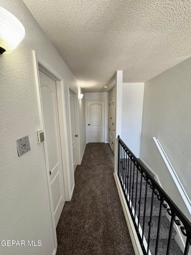 Building Photo - 5916 Cielo Del Rey Pl