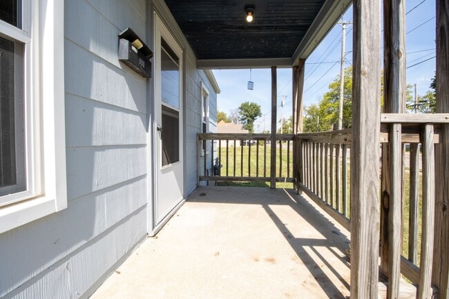Building Photo - Charming 2 Bedroom Home in North Columbia
