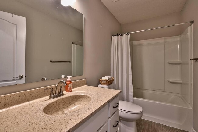 Building Photo - 2321 Slaney Ln