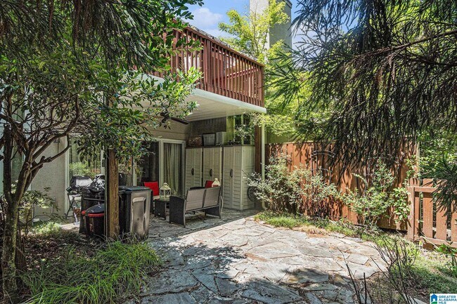 Building Photo - 5539 Hampton Heights Dr