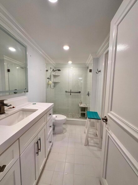 Building Photo - 5400 N Ocean Dr