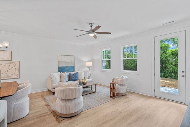 Building Photo - Minutes to Uptown, NoDa & Camp North End