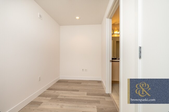 Building Photo - 1 Mandalay Pl