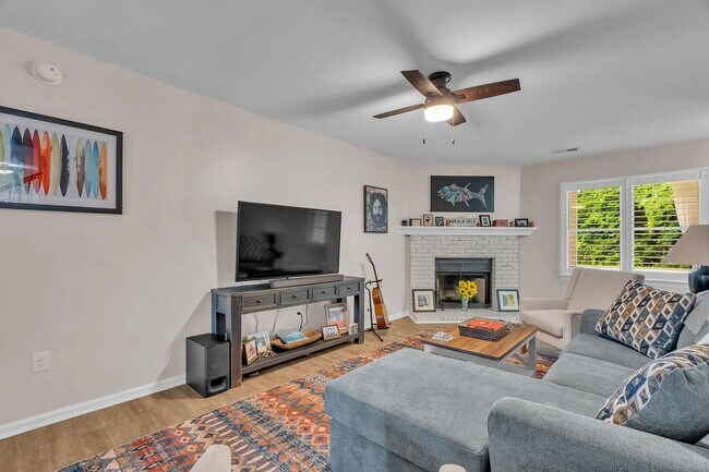 Building Photo - 117 Foster Creek Ct