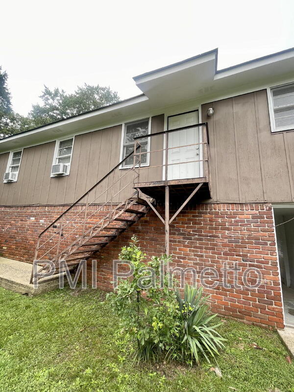 Building Photo - 3209 Wilmot Ave