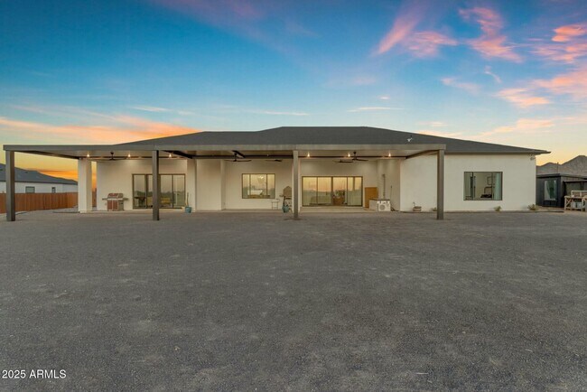 Building Photo - 35150 N Bell Rd