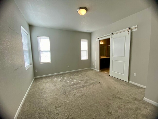 Building Photo - Newly Built 3 Bedroom, Powers and Research...