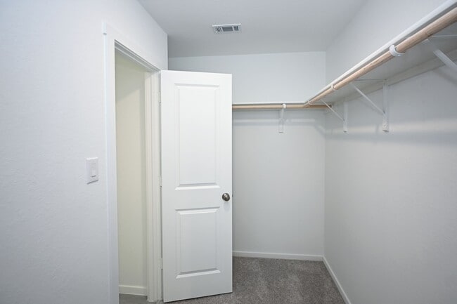 Building Photo - 15023 Azzurro Stone