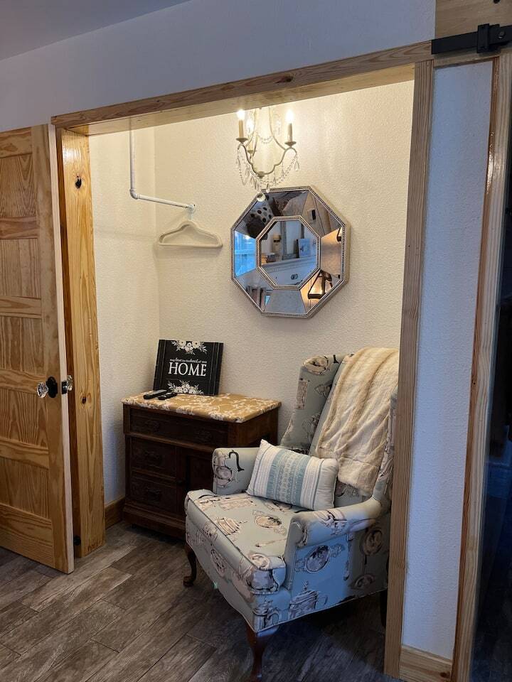 Building Photo - 12102 Carriage Ct SE