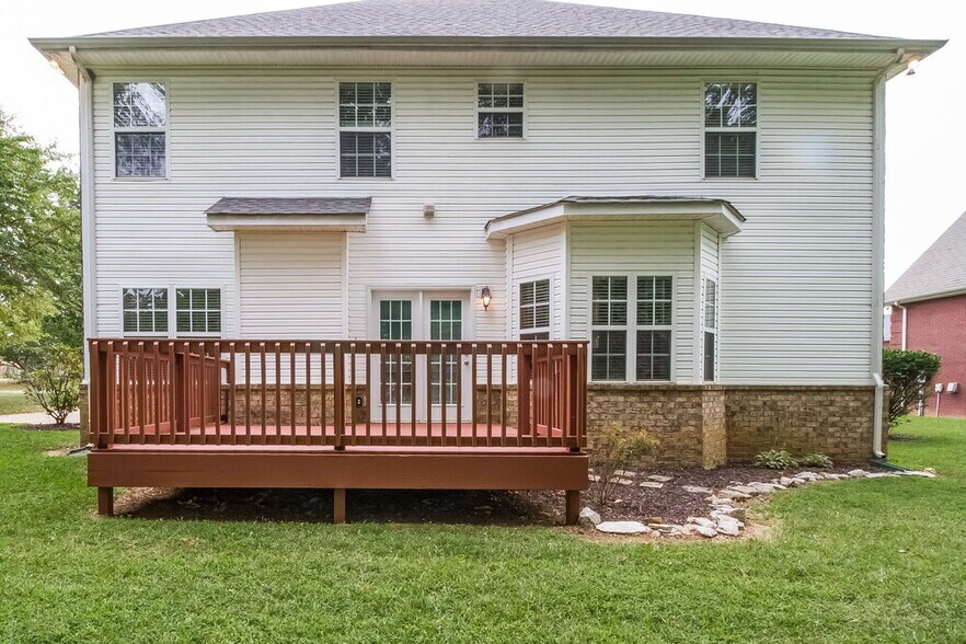 Building Photo - 237 Titans Cir