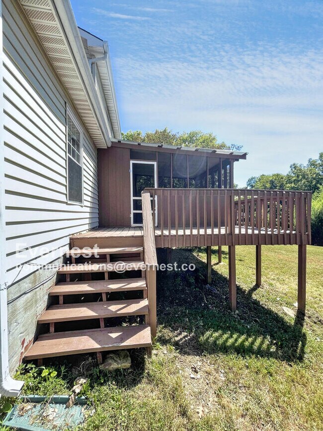 Building Photo - 4021 Creekside Dr