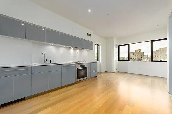 Primary Photo - 123 Third Avenue