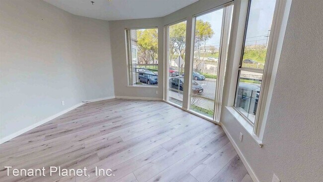 Building Photo - 411 Park Ave