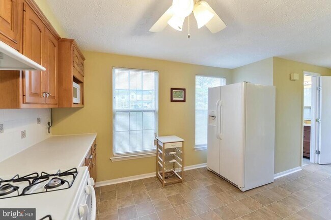 Building Photo - 81 Stoneshire Dr