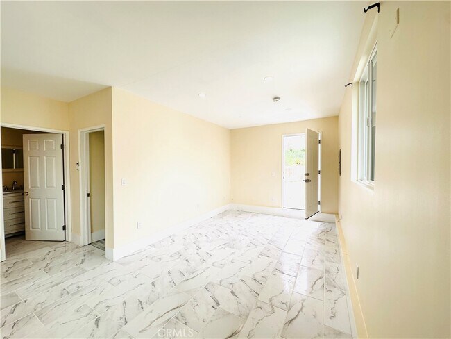 Building Photo - 11598 Cranston Ave