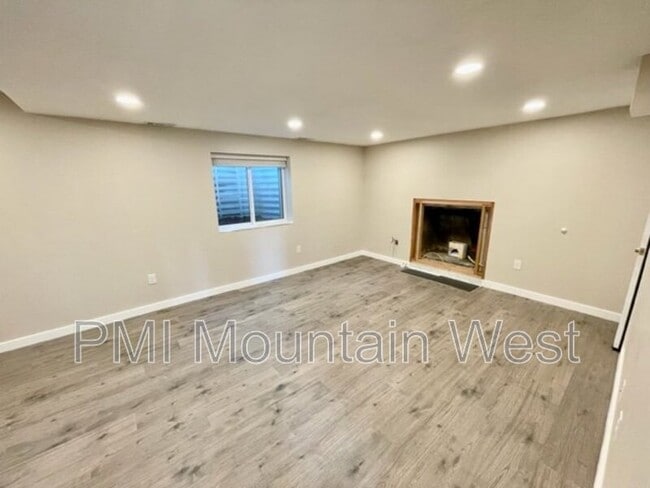 Building Photo - 762 Lacey Way