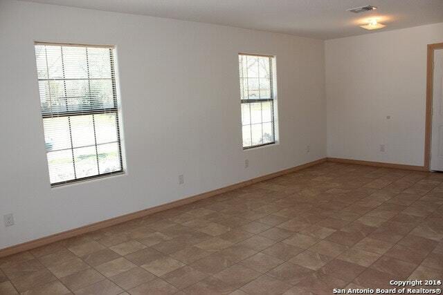 Building Photo - 823 Bynum Ave