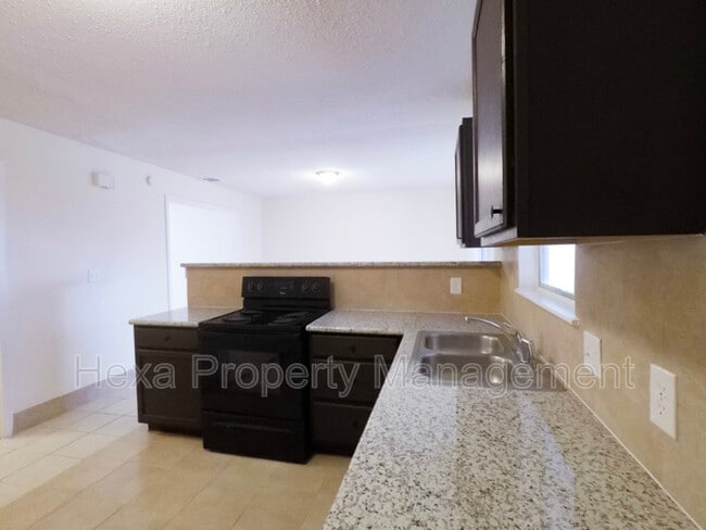 Building Photo - 6551 Brittmoore Rd