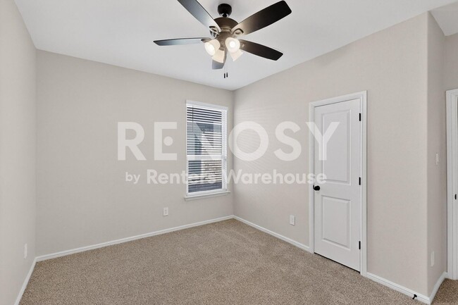 Building Photo - Completely Refreshed Fort Worth Home **** One month Rent Concession*****