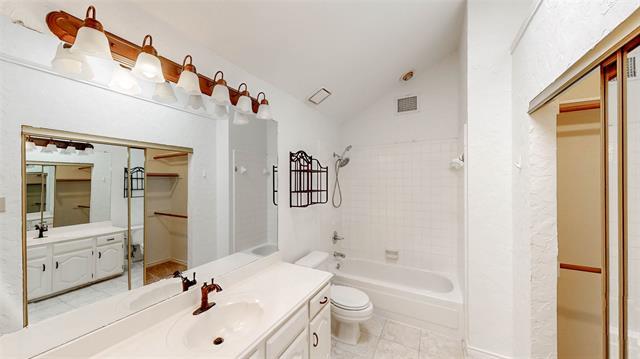Building Photo - 2121 Stradivarius Ln