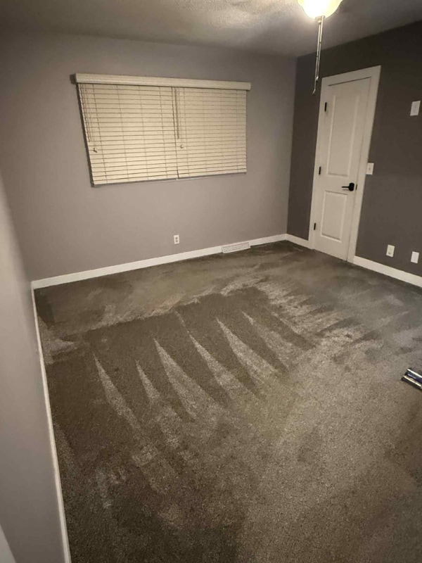 Building Photo - 1324 N Crestline St