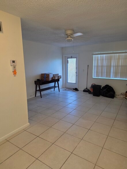 Building Photo - 1 Abbey Ln