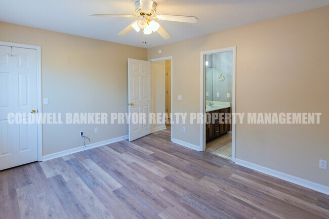 Building Photo - 1240 N Concord Rd