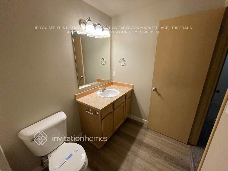 Building Photo - 6006 80th Ave NE