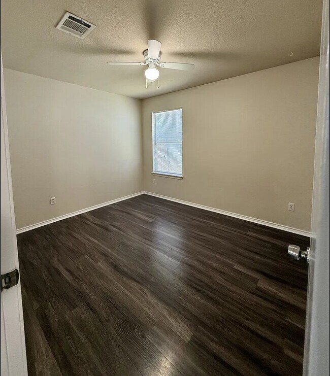 Building Photo - 3302 Etheredge Dr